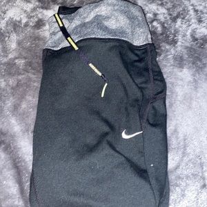 Nike drifit capris